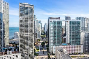200 Biscayne Blvd Way, Miami, FL 33131, Sold 03/23/22