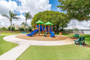 475 SE 29th Dr, Homestead, FL 33033, Sold 06/18/21