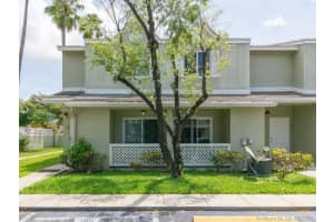17455 NW 67th Ct, Hialeah, FL 33015, Sold 06/21/21