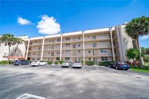 2541 Aragon Blvd, Sunrise, FL 33322, Sold 06/08/21
