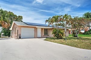7483 SE Peacock St, Hobe Sound, FL 33455, Sold 07/23/21
