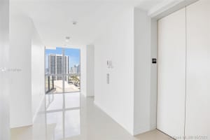 1100 Biscayne Blvd, Miami, FL 33132, Sold 07/02/21