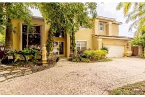 4270 SW 154th Pl, Miami, FL 33185, Sold 08/26/21