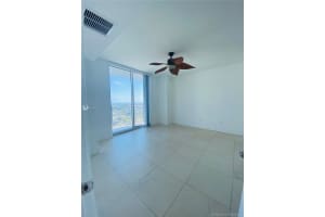 185 SW 7th St 12th floor, Miami, FL 33130, Sold 08/16/21