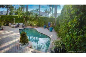 19973 NE 37th Ave, Aventura, FL 33180, Sold 11/30/21