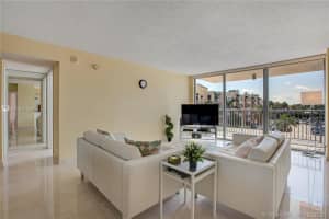 2655 Collins Ave #1012, Miami Beach, FL 33140, Sold 04/06/22