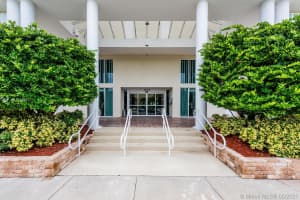18100 N Bay Rd, Sunny Isles Beach, FL 33160, Sold 06/18/21