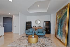 17111 Biscayne Blvd, North Miami Beach, FL 33160, Sold 04/22/22