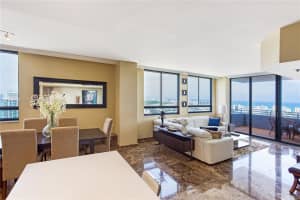 1330 West Ave PH 5, Miami Beach, FL 33139, Sold 01/10/22