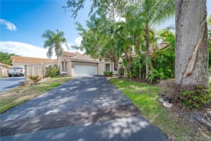 10172 NW 4th St, Plantation, FL 33324, Sold 06/29/21