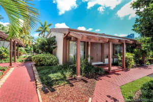 2671 Parkview Dr S, Hallandale Beach, FL 33009, Sold 12/08/21