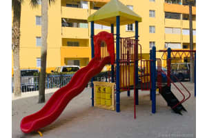 16202 SW 82nd St, Miami, FL 33193, Sold 11/16/21