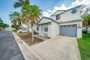 9625 NW 8th Cir, Plantation, FL 33324, Sold 10/06/21