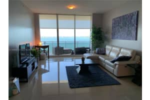 7901 Hispanola Ave, North Bay Village, FL 33141, Sold 12/03/21