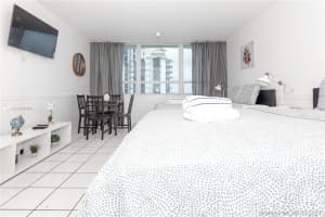 5445 Collins Ave, Miami Beach, FL 33140, Sold 08/16/21