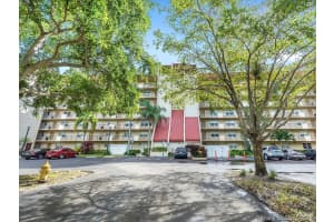 3300 W Rolling Hills Cir, Davie, FL 33328, Sold 07/29/21