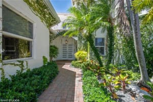19550 Ambassador Ct, Miami, FL 33179, Sold 07/26/21