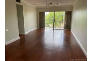 8895 Fontainebleau Blvd, Doral, FL 33172, Sold 07/12/21