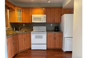 8895 Fontainebleau Blvd, Doral, FL 33172, Sold 07/12/21