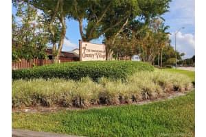 18841 NW 65th Ct, Hialeah, FL 33015, Sold 06/09/21