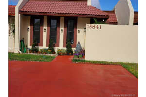 18841 NW 65th Ct, Hialeah, FL 33015, Sold 06/09/21