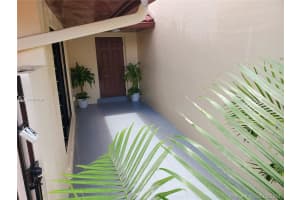 18841 NW 65th Ct, Hialeah, FL 33015, Sold 06/09/21