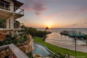 158 Key Heights Dr, Tavernier, FL 33070, Sold 09/02/21