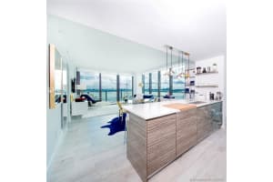 460 NE 28th St, Miami, FL 33137, Sold 09/27/21