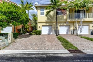 3211 Scarletta Dr, Riviera Beach, FL 33404, Sold 08/09/21