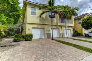 3211 Scarletta Dr, Riviera Beach, FL 33404, Sold 08/09/21