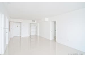 20515 E Country Club Dr, Aventura, FL 33180, Sold 07/12/21