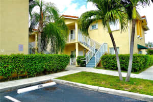 6922 NW 179th St, Hialeah, FL 33015, Sold 12/17/21