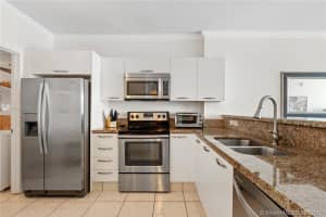 18100 N Bay Rd, Sunny Isles Beach, FL 33160, Sold 07/19/21