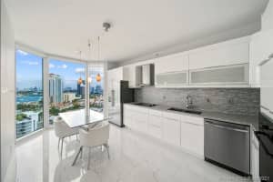 300 South Pointe Dr, Miami Beach, FL 33139, Sold 06/01/21
