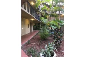 8625 NW 8th St, Miami, FL 33126, Sold 08/19/21
