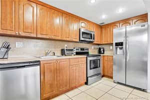 17500 NW 68th Ave APT D2006, Hialeah, FL 33015, Sold 07/16/21