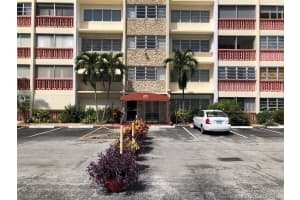 215 SE 3rd Ave #302c, Hallandale Beach, FL 33009, Sold 10/05/21