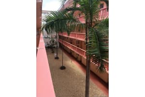 215 SE 3rd Ave #302c, Hallandale Beach, FL 33009, Sold 10/05/21