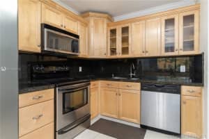 8877 Collins Ave, Surfside, FL 33154, Sold 06/17/21