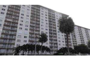 400 Kings Point Dr, Sunny Isles Beach, FL 33160, Sold 12/13/21