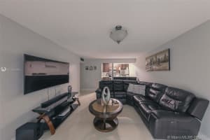 10411 SW 108th Ave, Miami, FL 33176, Sold 08/03/21