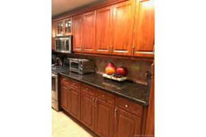 21085 NE 34th Ave, Aventura, FL 33180, Sold 11/02/21