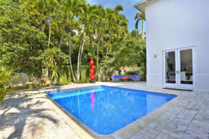 4 Coconut Ln, Key Biscayne, FL 33149, Sold 09/22/22