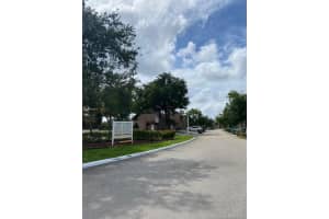 22 Cortez Way, Davie, FL 33324, Sold 08/13/21