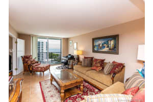 9273 Collins Ave, Surfside, FL 33154, Sold 08/03/21