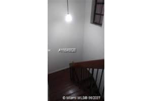 17914 NW 68th Ave, Hialeah, FL 33015, Sold 10/27/21