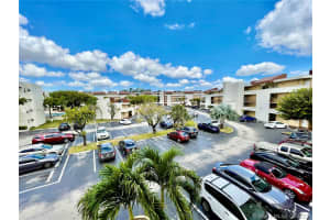 8820 Fontainebleau Blvd, Miami, FL 33172, Sold 06/17/21