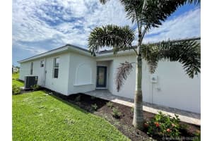 4275 Lemongrass Dr, Fort Myers, FL 33916, Sold 08/05/21