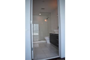 2950 NE 188th St, Miami, FL 33180, Sold 10/18/21