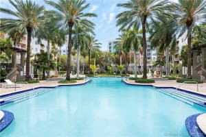 100 Meridian Ave, Miami Beach, FL 33139, Sold 08/02/21